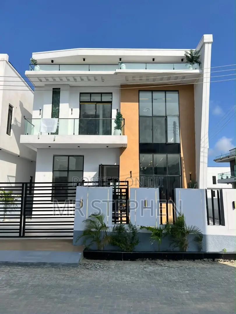 4bdrm Duplex in Lekki Gardens Estate for sale in Lekki Gardens Estate