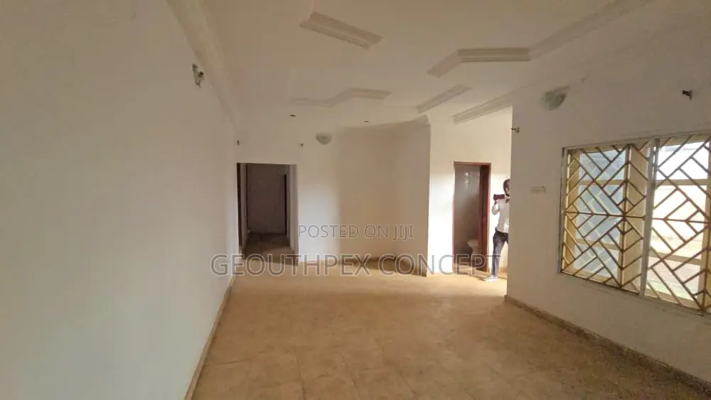 3bdrm Bungalow in Temidire Estate, Ologuneru for sale in Ologuneru