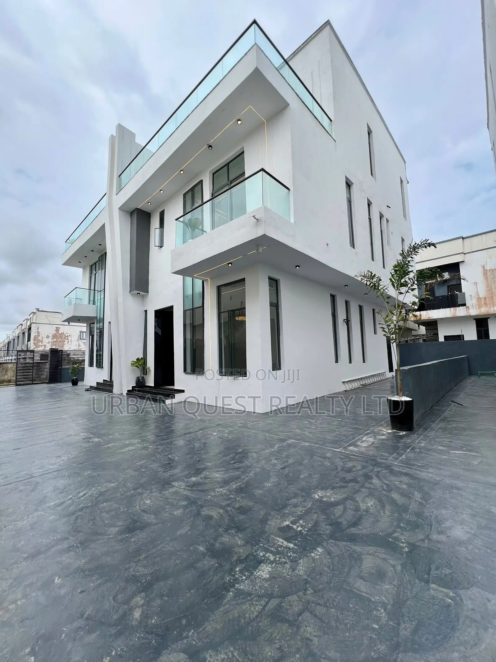 5bdrm Duplex in Orchid Lekki for sale in Lekki