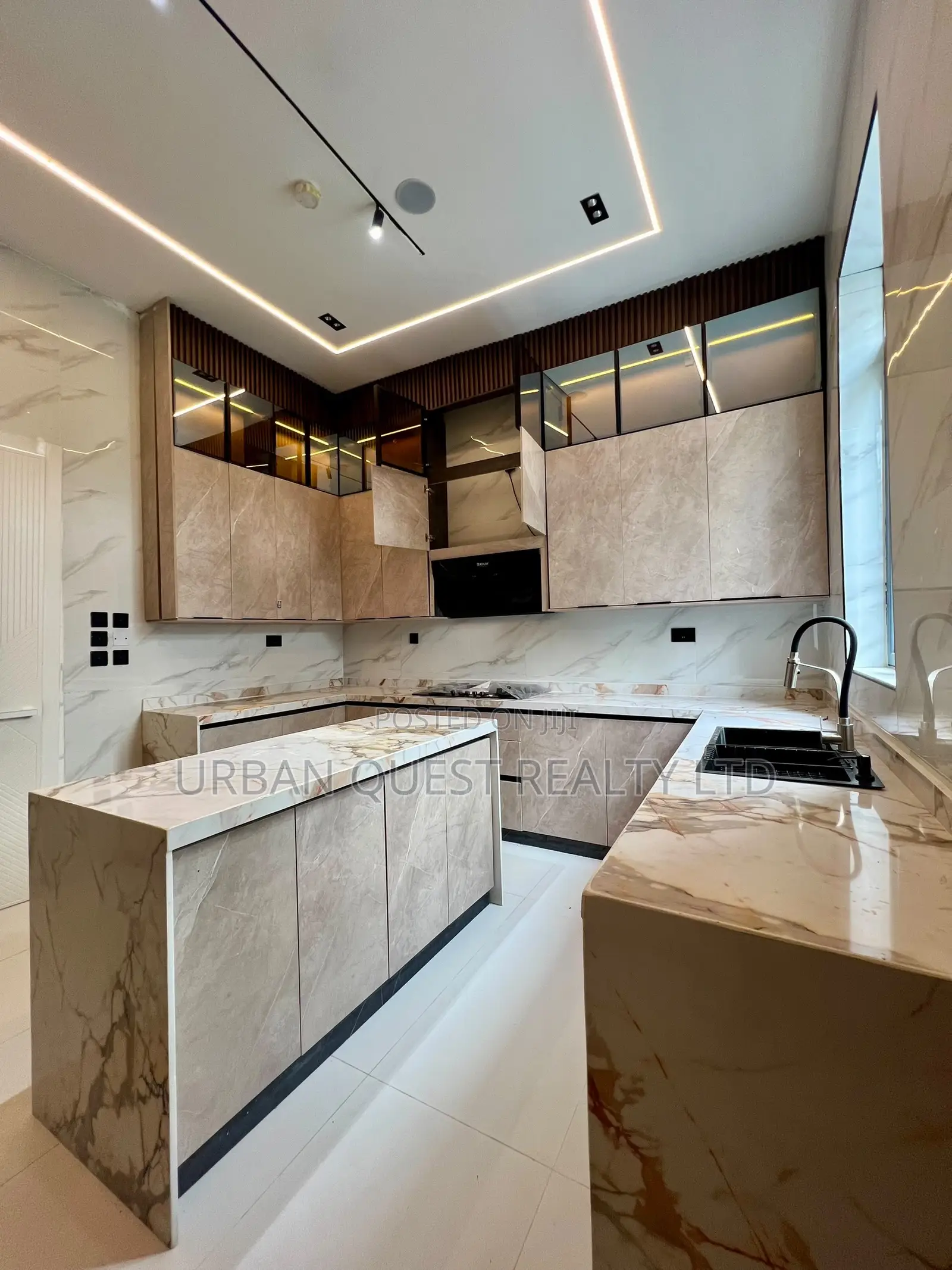 5bdrm Duplex in Orchid Lekki for sale in Lekki