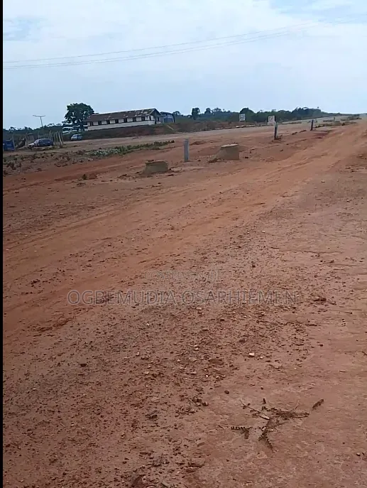 350sqm Estate Land for 4 Bedroom Semi Detached Penthouse+BQ With CofO in Guzape District