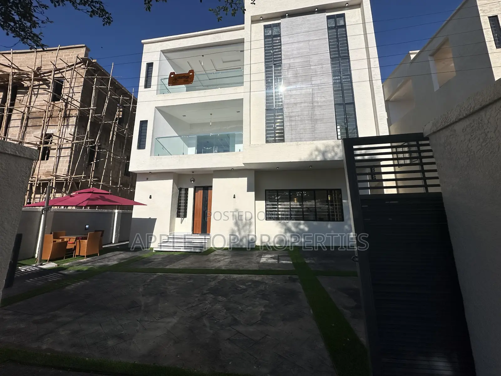5bdrm Duplex in Enugu for sale in Enugu