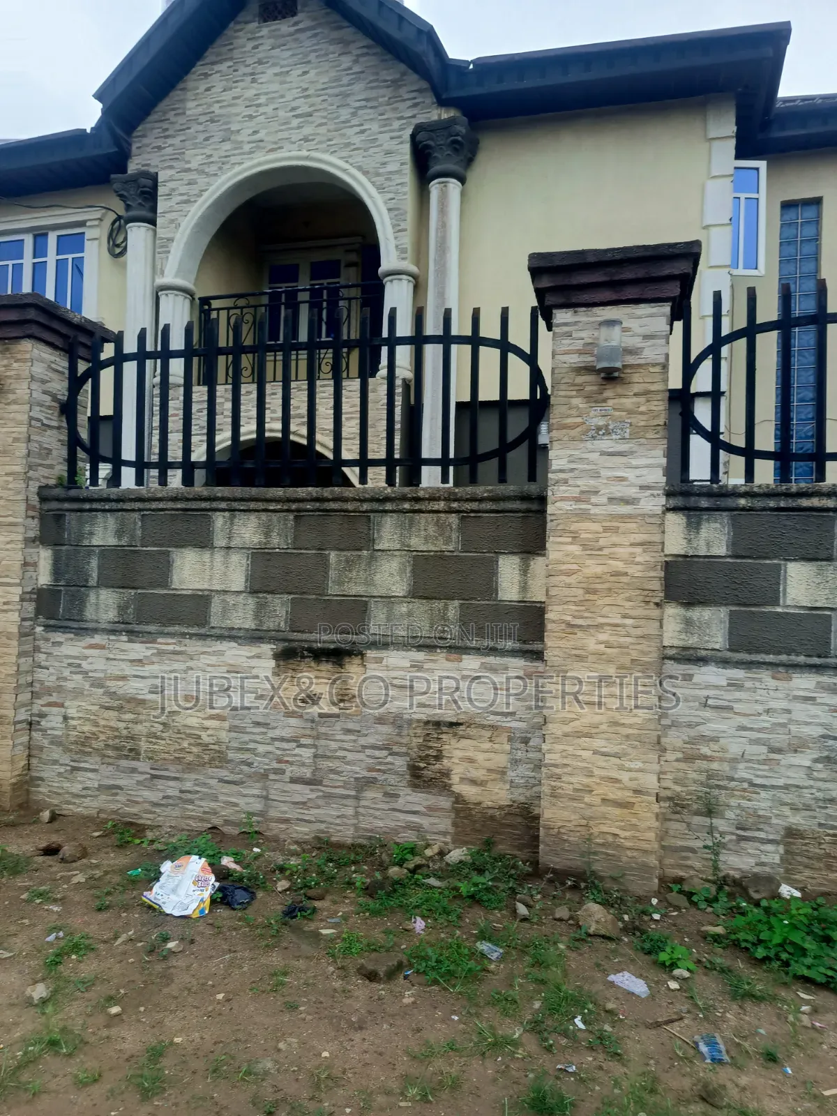 3bdrm Block of Flats in Joju Igbala Sango for sale in Ado-Odo/Ota