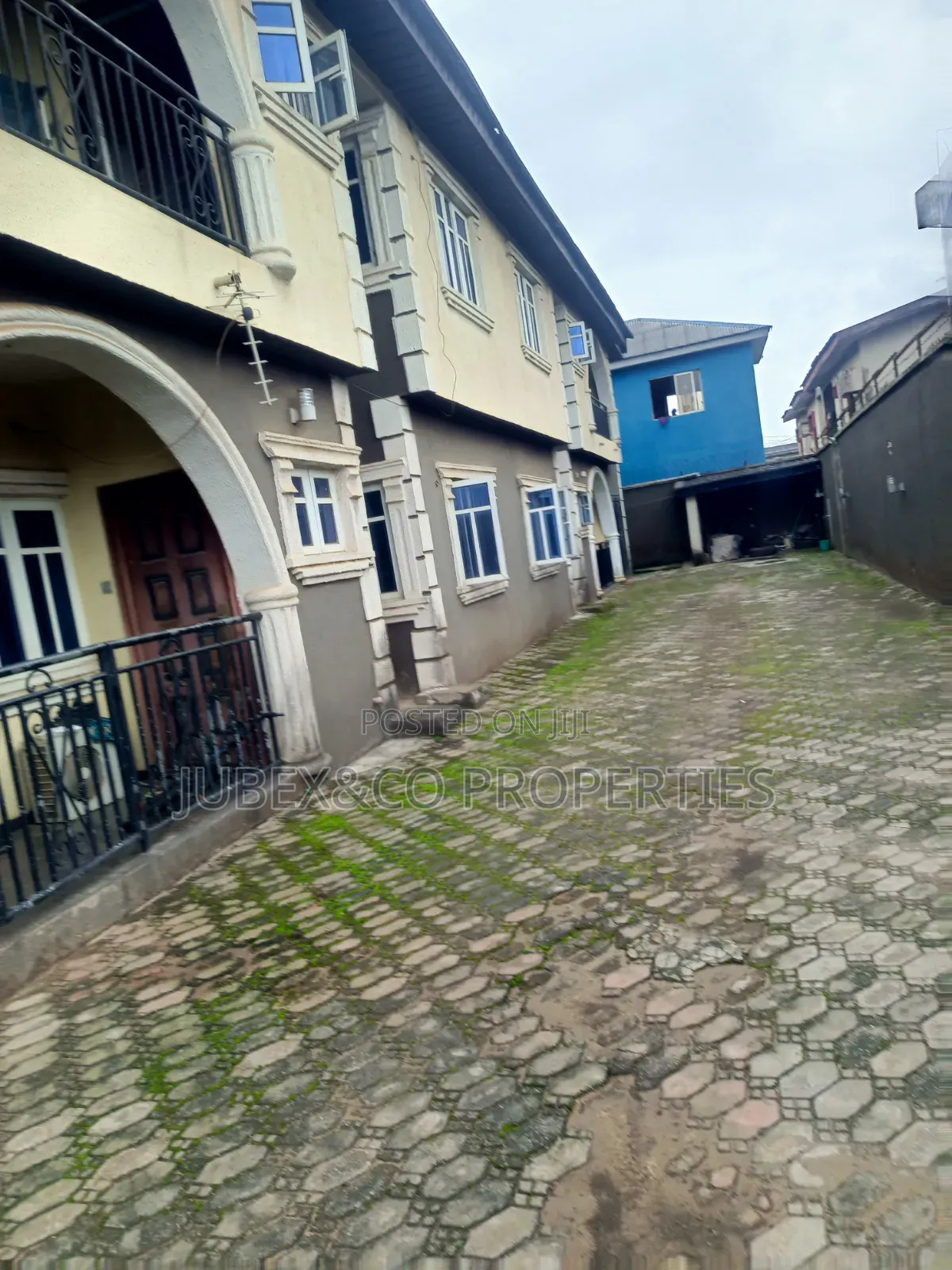 3bdrm Block of Flats in Joju Igbala Sango for sale in Ado-Odo/Ota