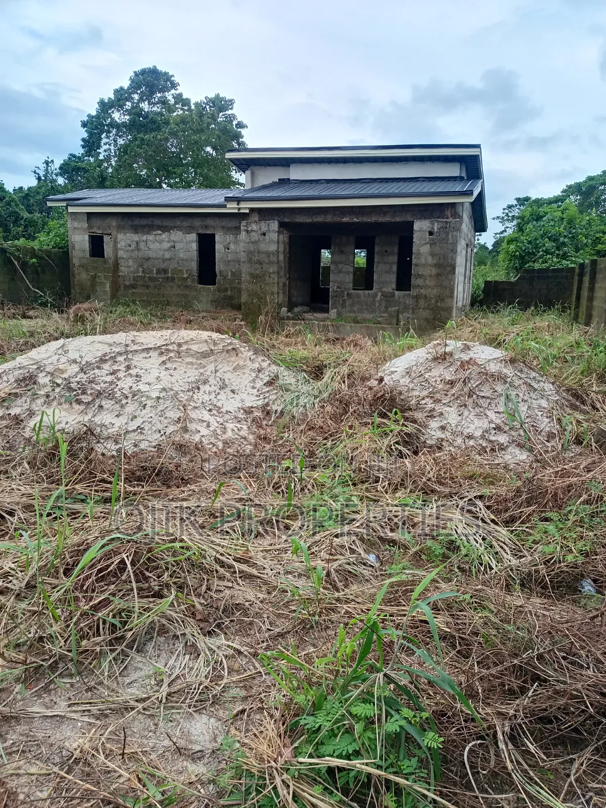 Land for Sale. in Owerri
