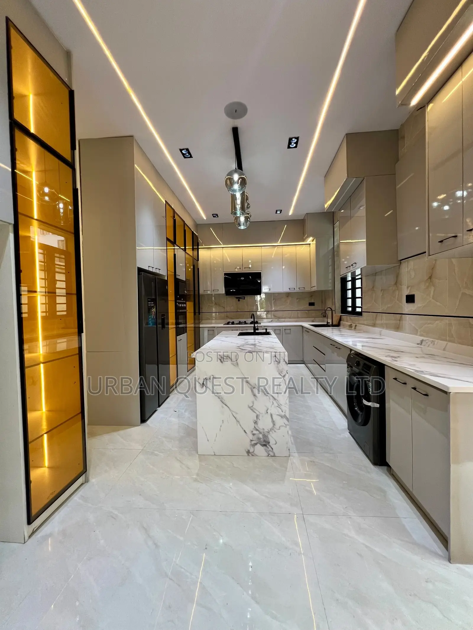 5bdrm Duplex in Lekki for sale in Lekki