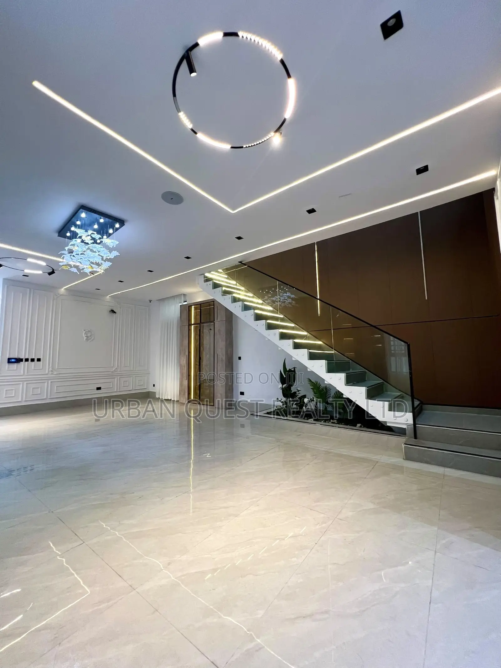 5bdrm Duplex in Lekki for sale in Lekki