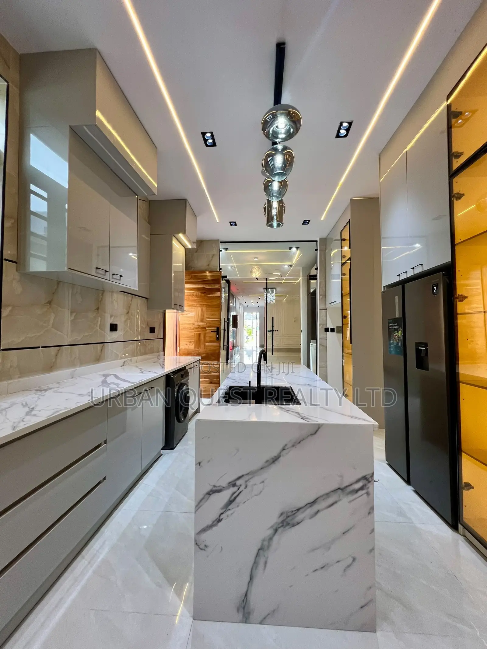 5bdrm Duplex in Lekki for sale in Lekki