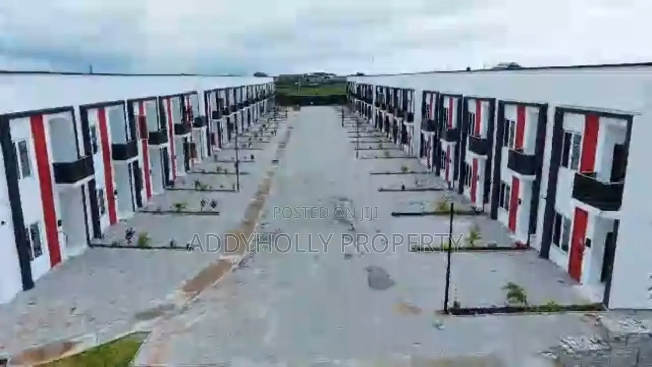 3bdrm Duplex in Eleko for sale in Eleko
