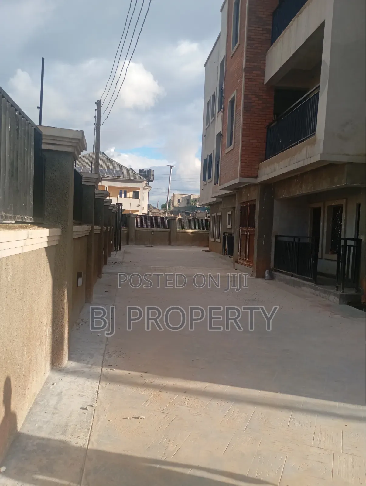 8bdrm Block of Flats in F O 1, Kubwa for sale in Kubwa