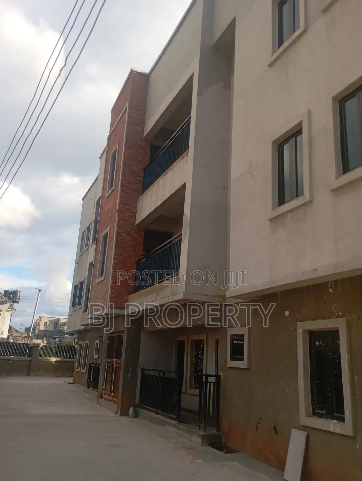 8bdrm Block of Flats in F O 1, Kubwa for sale in Kubwa