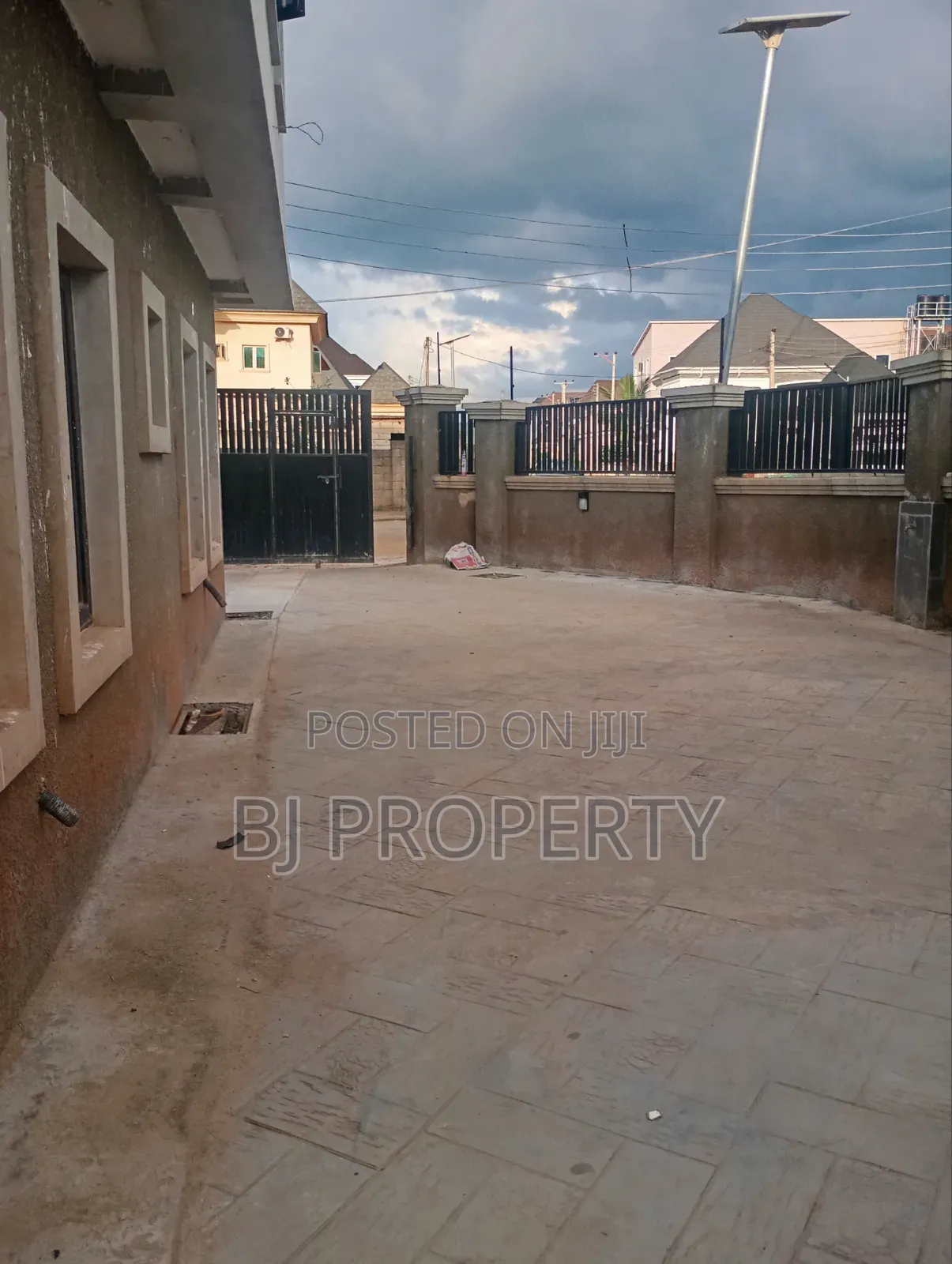 8bdrm Block of Flats in F O 1, Kubwa for sale in Kubwa