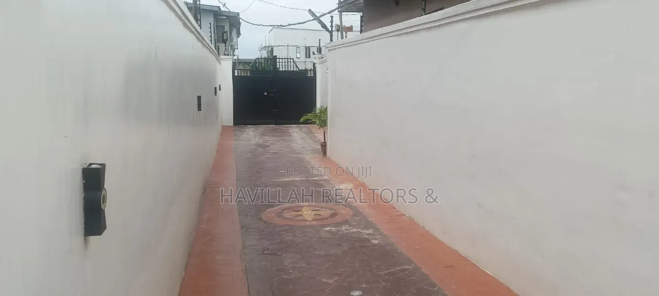 4bdrm Duplex in Ifako-Ogba for sale in Ifako-Ogba