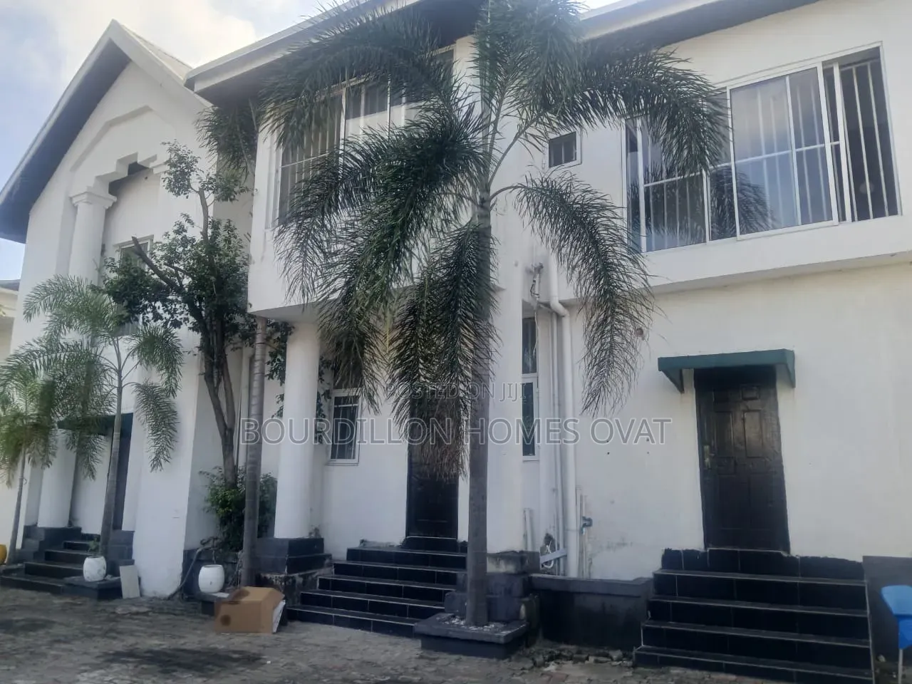 20bdrm House in Lekki Phase 1 for rent in Lekki Phase 1