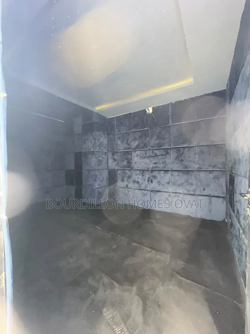5bdrm Duplex in Megamound, Lekki for sale in Ikota