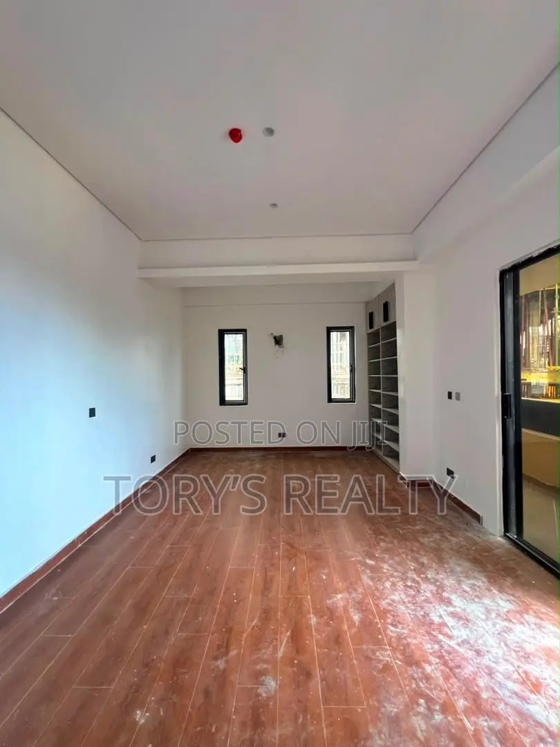 4bdrm Penthouse in Old Ikoyi for sale in Old Ikoyi