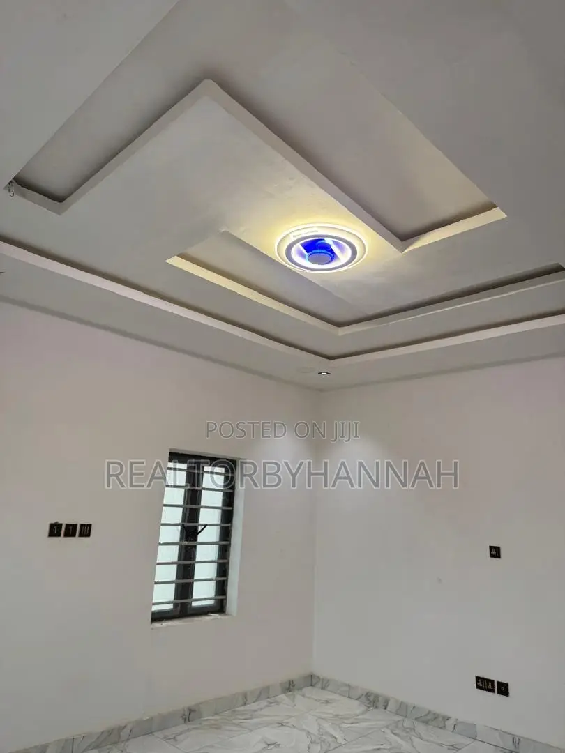 5bdrm Duplex in Ochacho Estate, Life Camp for sale in Life Camp