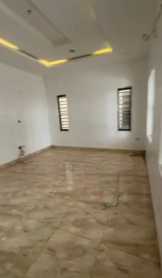Mini Flat in Dpkay Estate, Orchid for rent in Lekki Gardens Estate