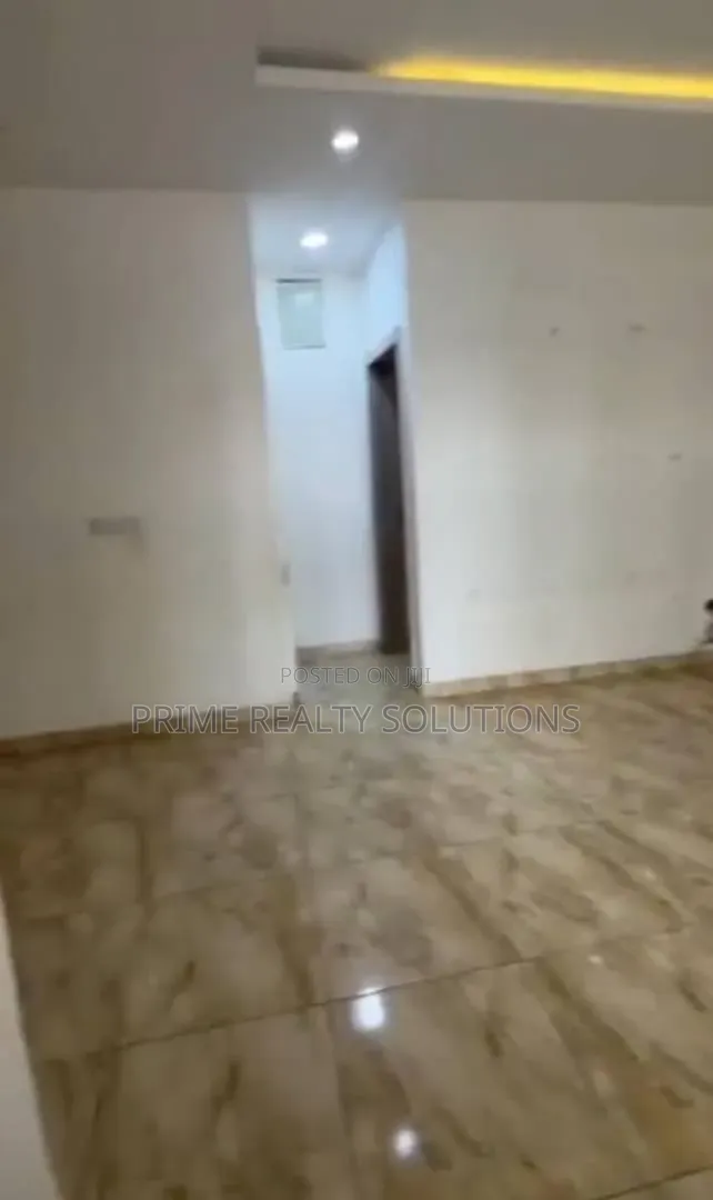 Mini Flat in Dpkay Estate, Orchid for rent in Lekki Gardens Estate