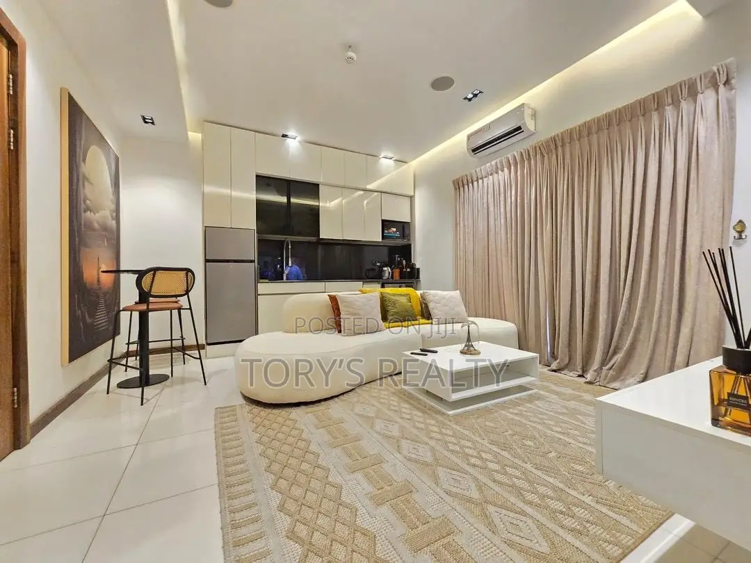 Luxuriously Furnished 1 Bedroom Apartment With Pool Ps5 in Lekki Phase 1