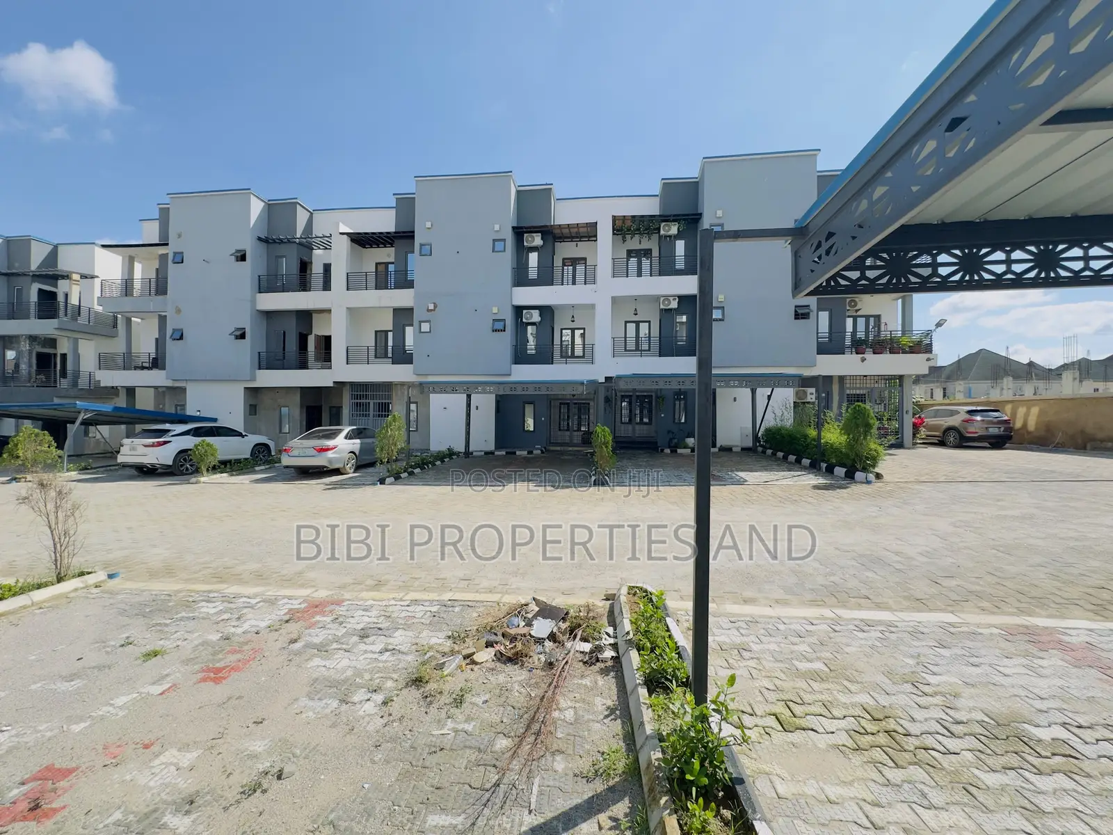 4bdrm Townhouse/Terrace in Life Camp for sale in Life Camp