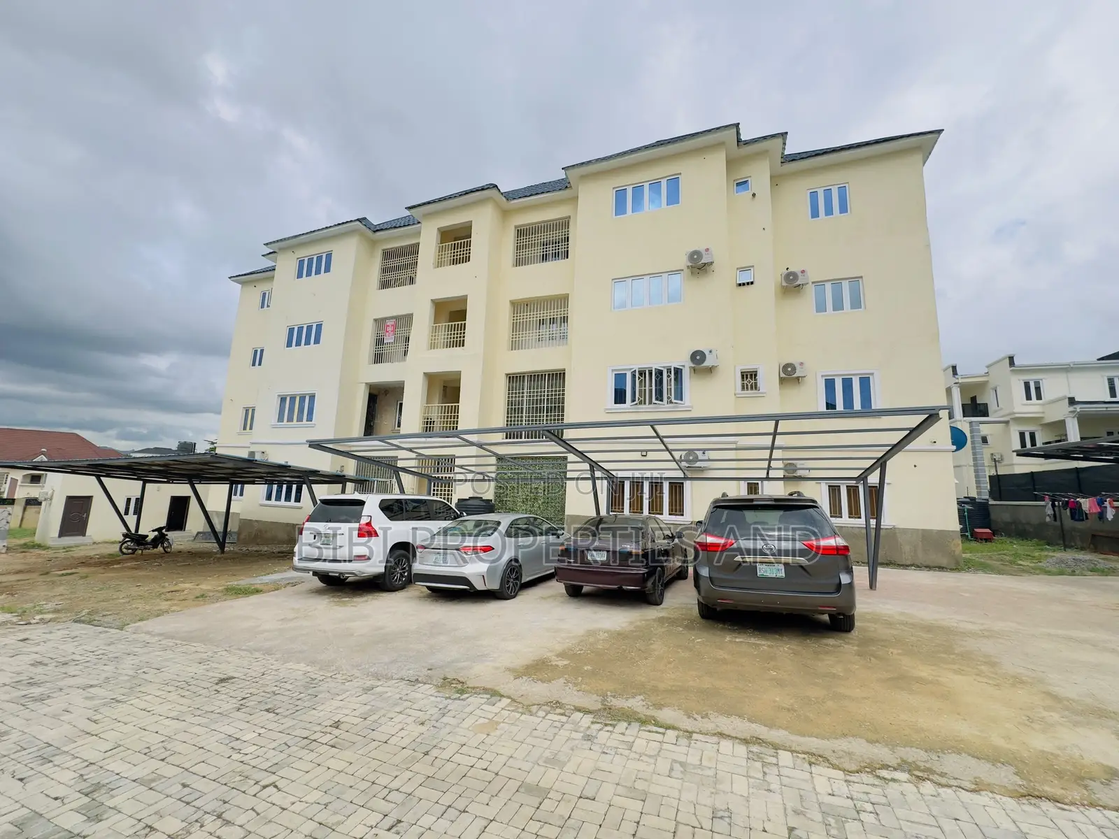 3bdrm Block of Flats in Wuye for sale in Wuye