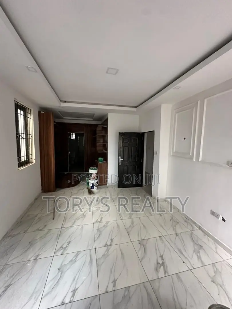3bdrm Townhouse/Terrace in Lekki Phase 2 for sale in Lekki Phase 2