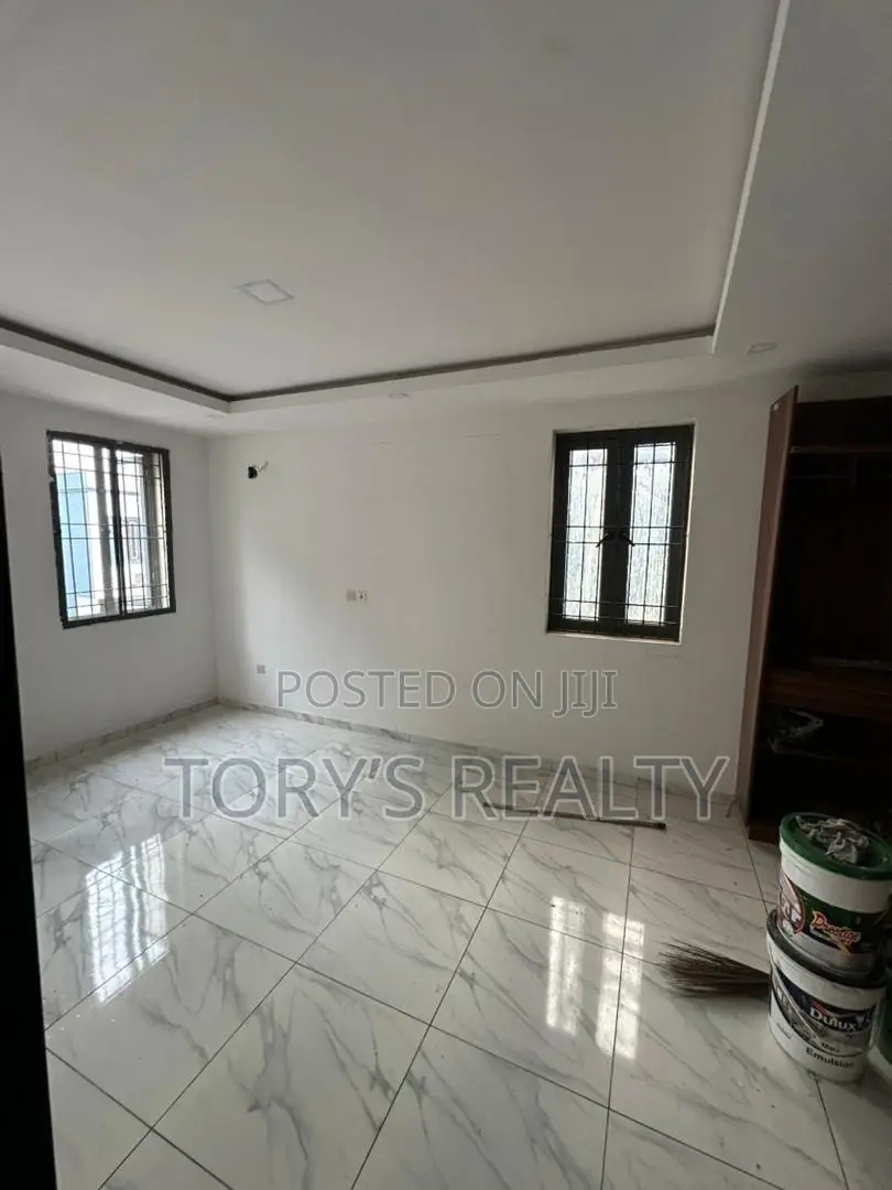 3bdrm Townhouse/Terrace in Lekki Phase 2 for sale in Lekki Phase 2