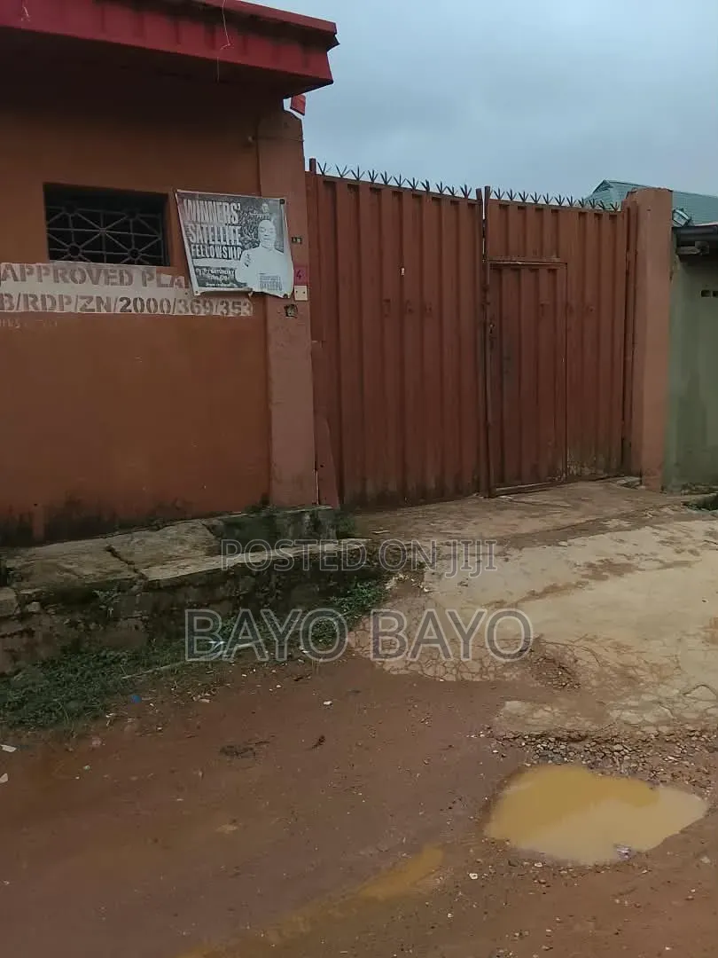 Furnished 3bdrm House in Tailor Abule Egba for sale in Abule Egba