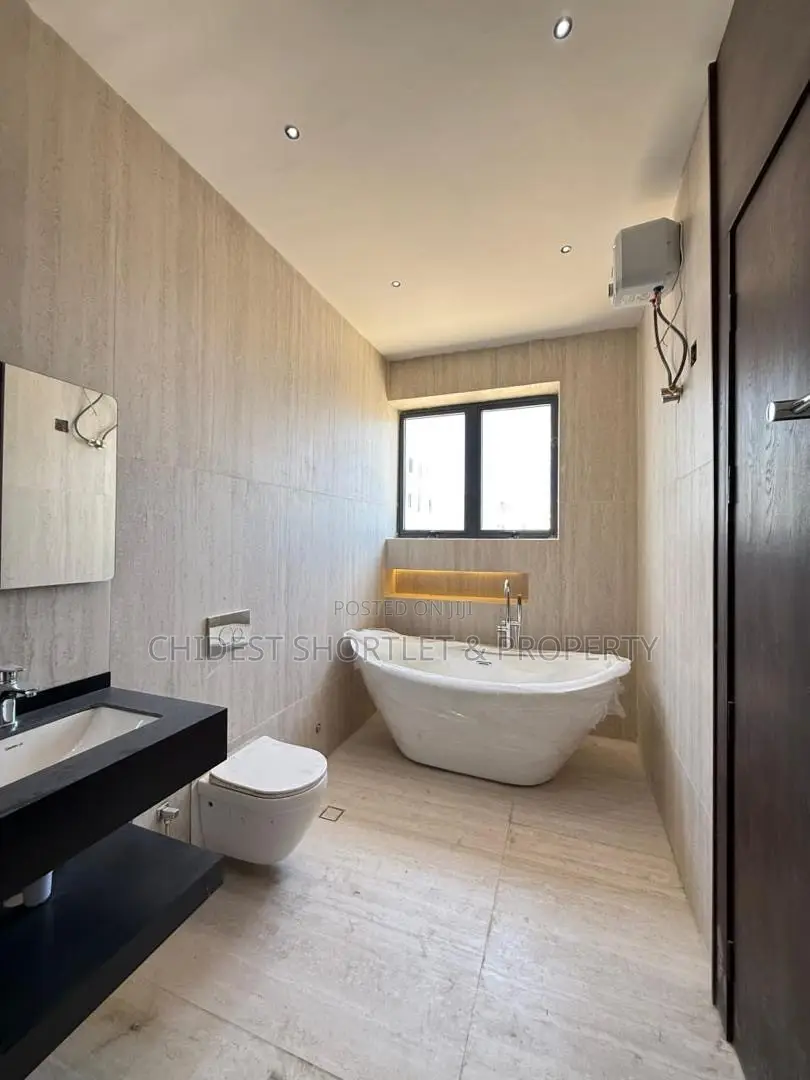 6bdrm Duplex in Freedom Way, Lekki Phase 1 for sale in Lekki Phase 1