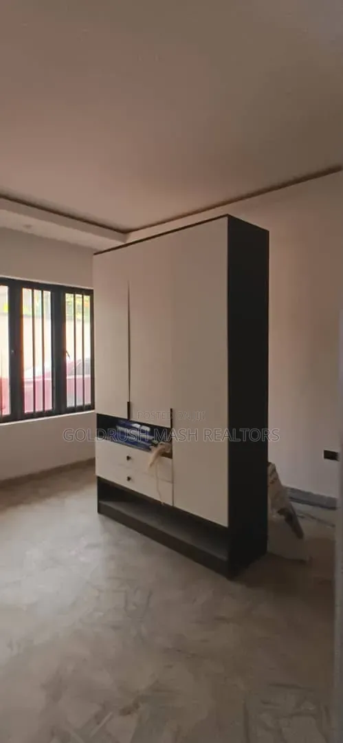 Furnished 3bdrm Block of Flats in Magodo Brooks, Ketu-Ikosi for sale in Ketu-Ikosi