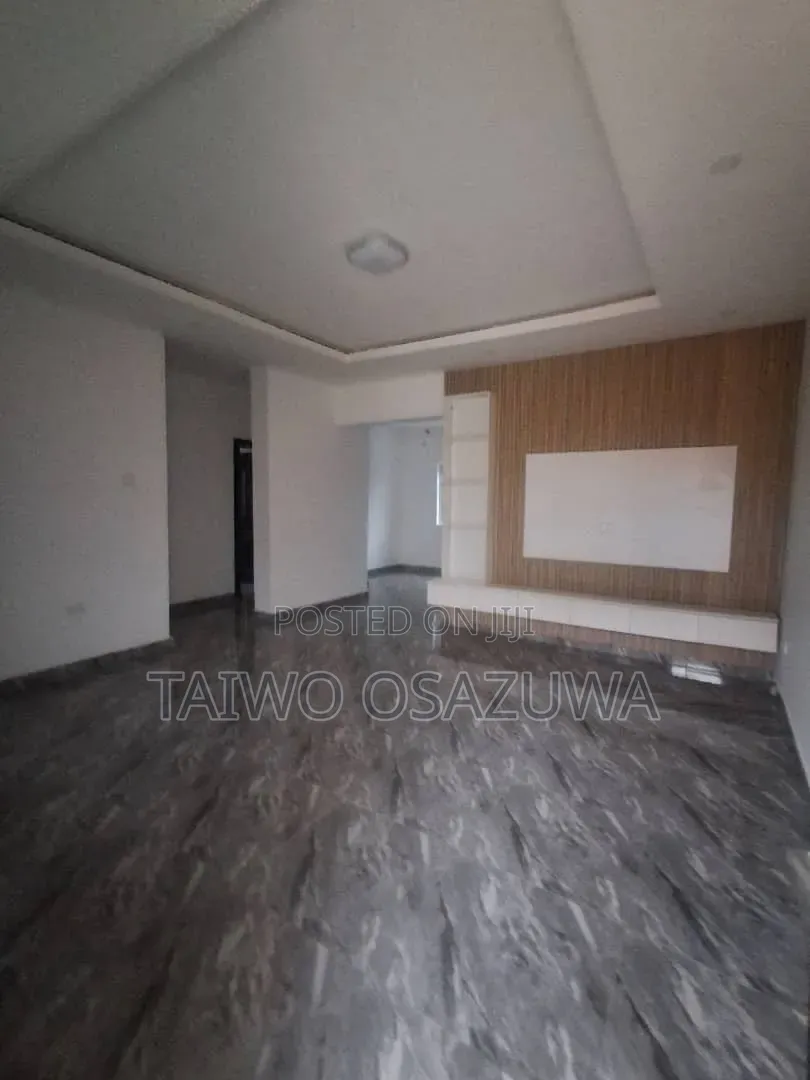 2bdrm Apartment in Badora Road for rent in Ado / Ajah