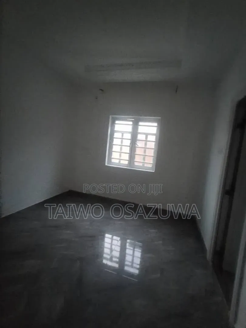 2bdrm Apartment in Badora Road for rent in Ado / Ajah