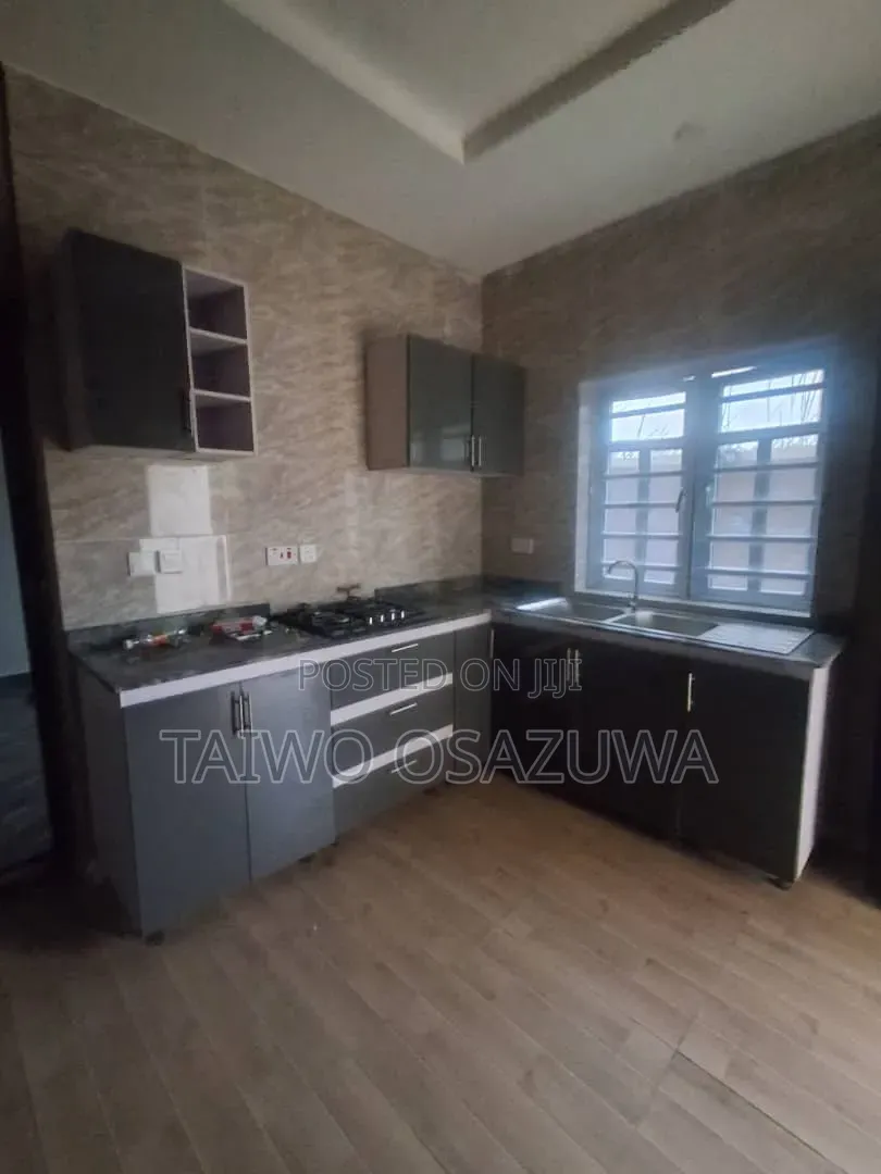 2bdrm Apartment in Badora Road for rent in Ado / Ajah