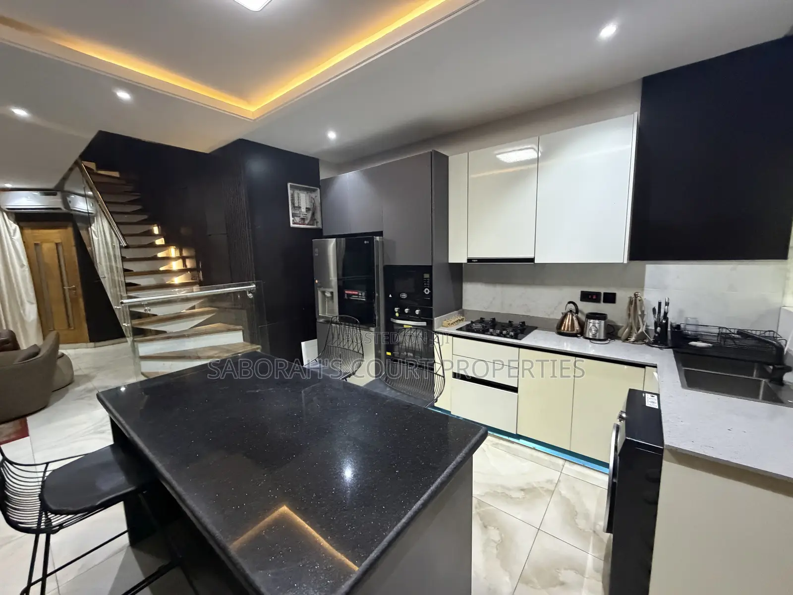 Furnished 2bdrm Maisonette in Lekki Phase 1 for rent in Lekki Phase 1