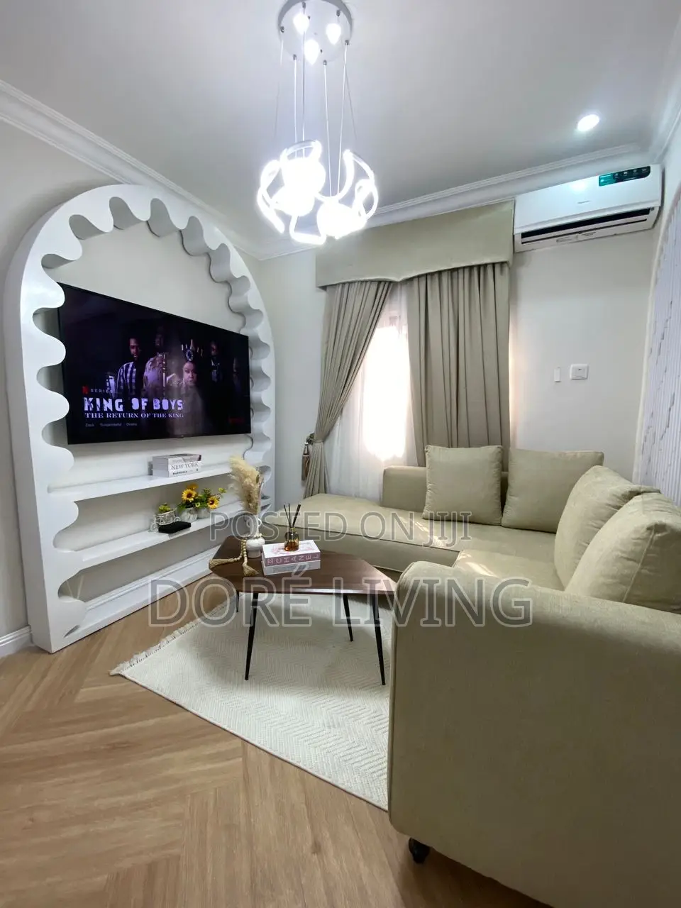 Serene 1-Bedroom Apartment With Balcony (4) | Lekki Phase 1 in Lekki Phase 1