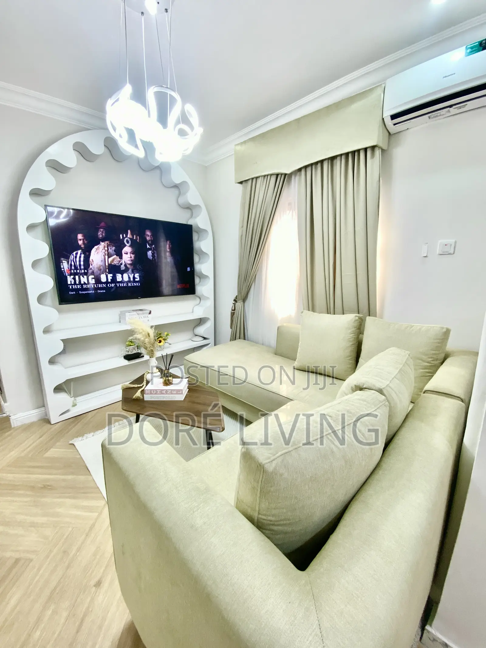 Serene 1-Bedroom Apartment With Balcony (4) | Lekki Phase 1 in Lekki Phase 1