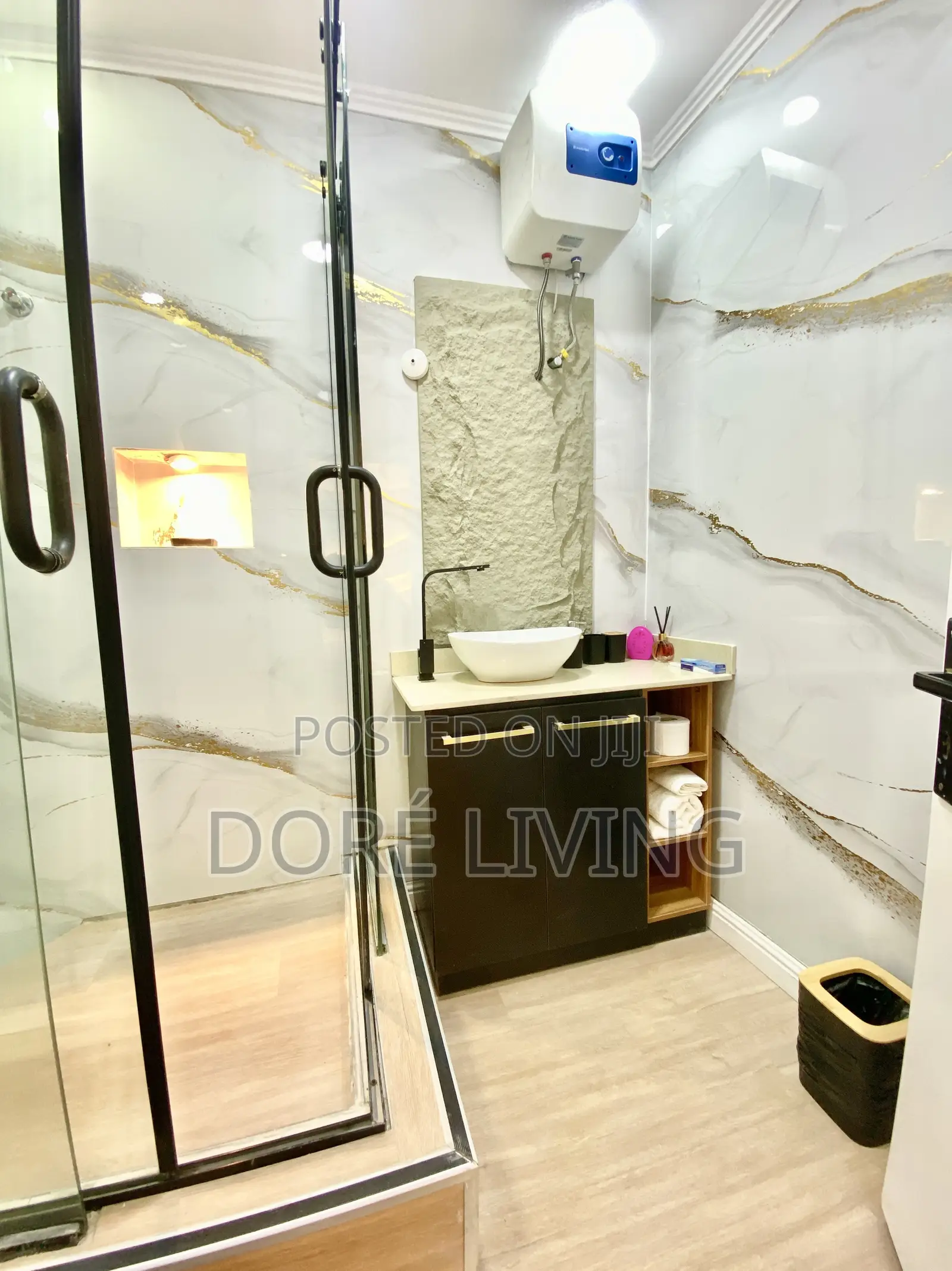 Serene 1-Bedroom Apartment With Balcony (4) | Lekki Phase 1 in Lekki Phase 1