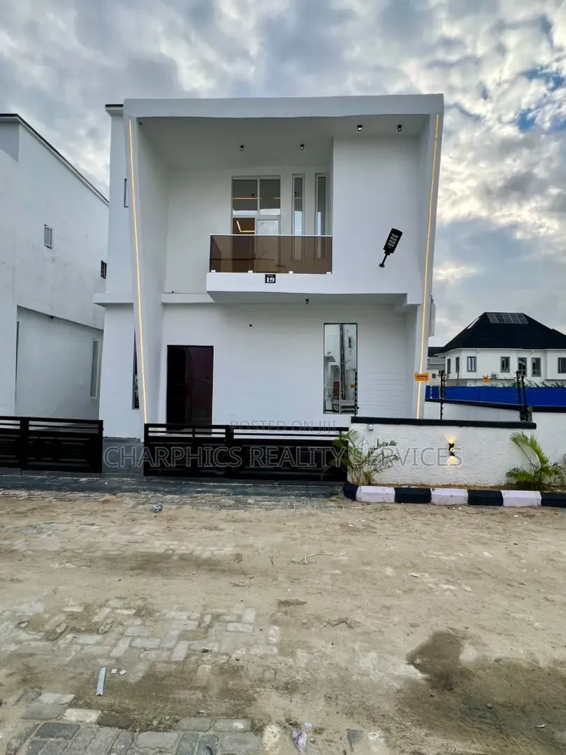 4bdrm Duplex in Ikota for sale in Ikota