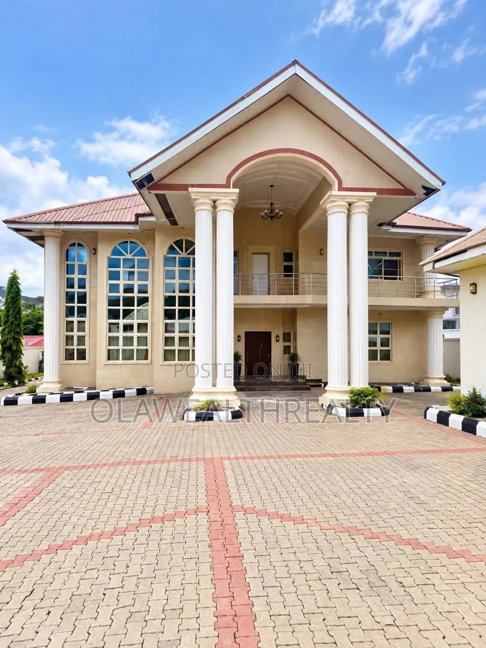 1,100sqm Residential Land at Maitama Main in Maitama