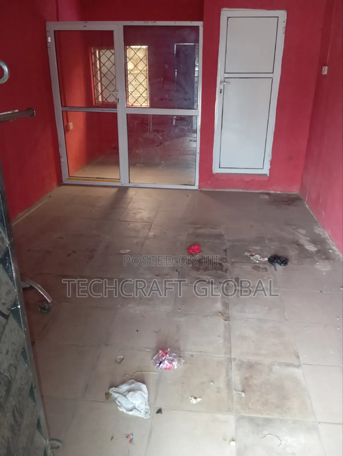 Spacious Single Shop Ensuite With a Toilet to Let Semi Directly Facing in Olokonla