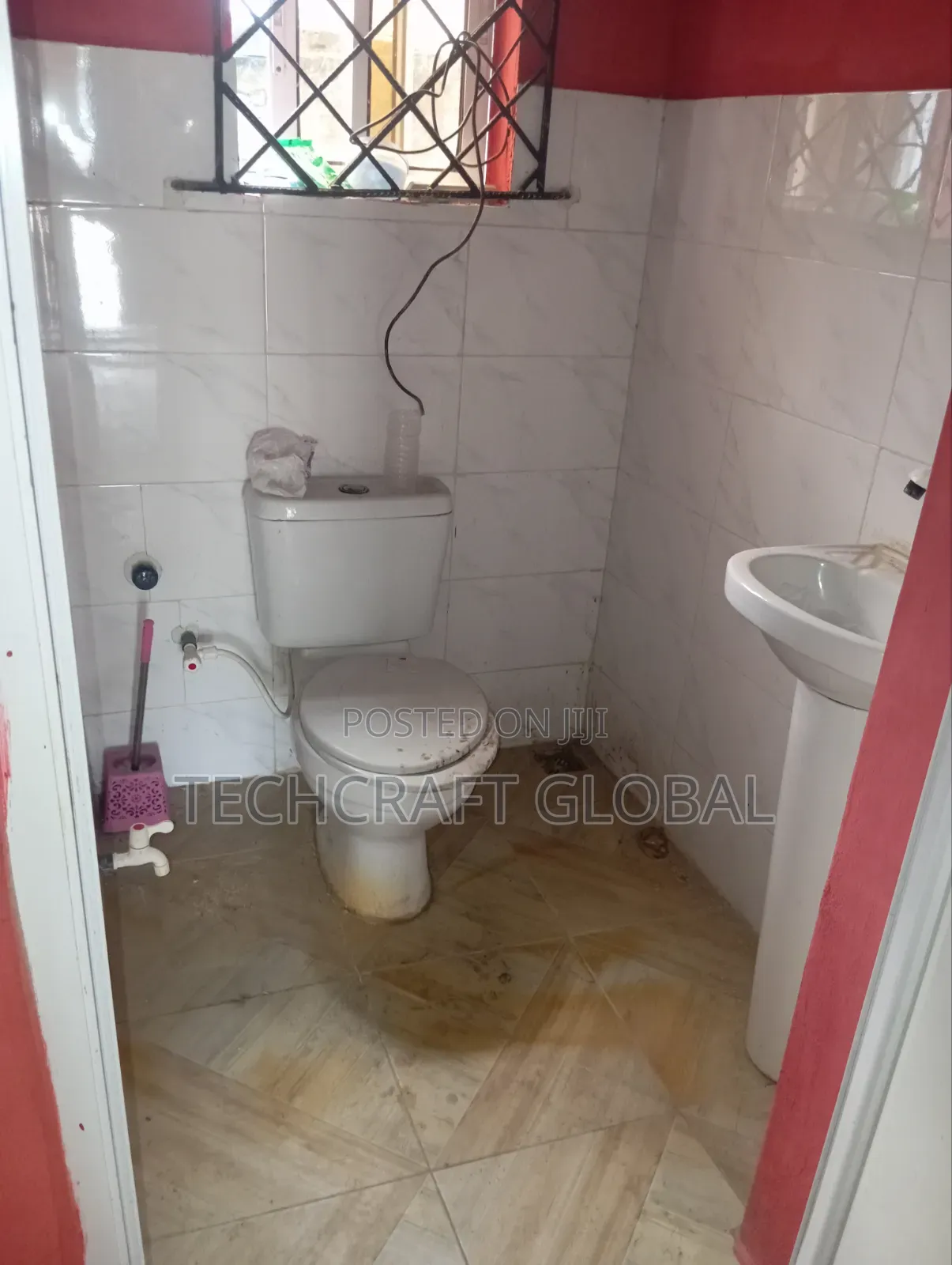 Spacious Single Shop Ensuite With a Toilet to Let Semi Directly Facing in Olokonla