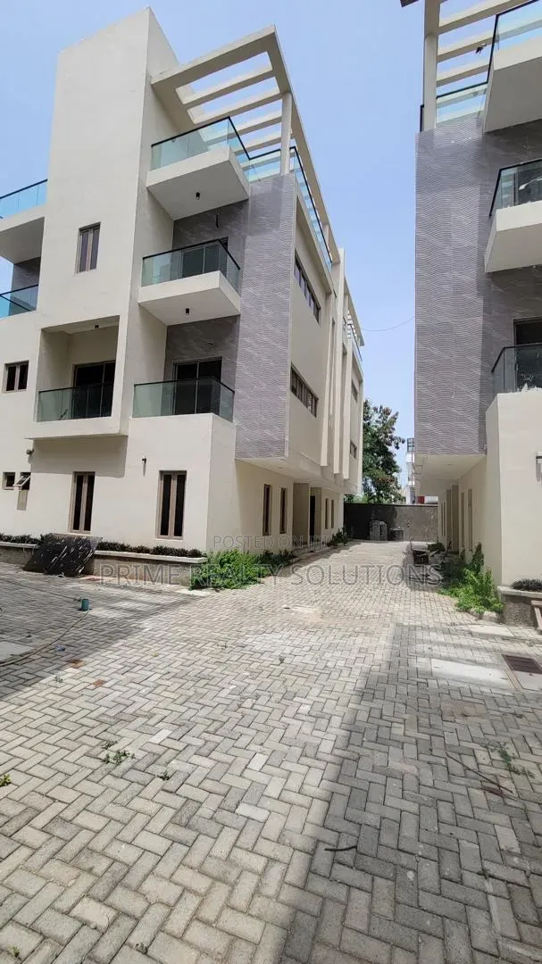 5bdrm Villa in Banana Island for rent in Banana Island