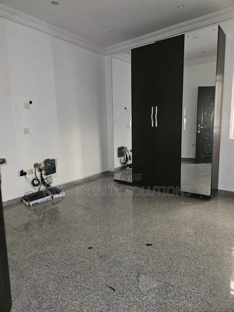 4bdrm Duplex in Lekki Phase 1 for rent in Lekki Phase 1