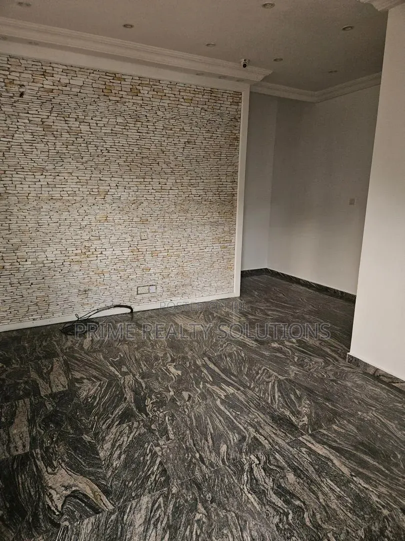4bdrm Duplex in Lekki Phase 1 for rent in Lekki Phase 1