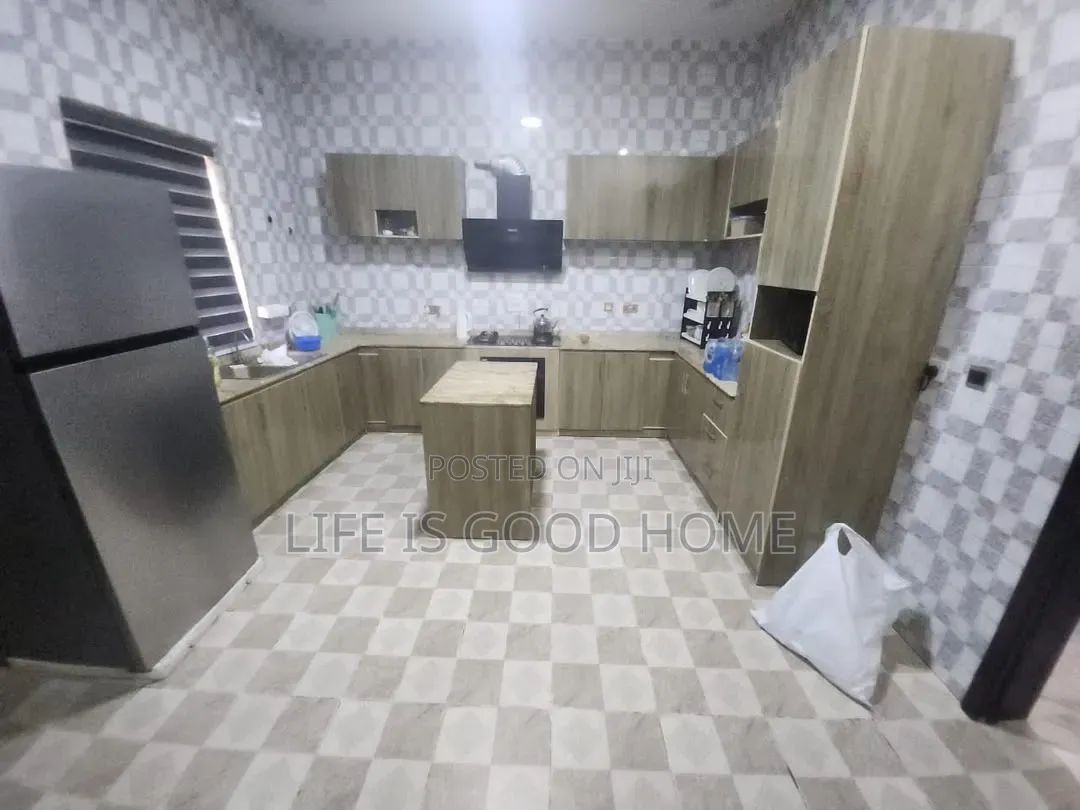 1bdrm Shared Apartment in Agungi East Estate for rent in Agungi