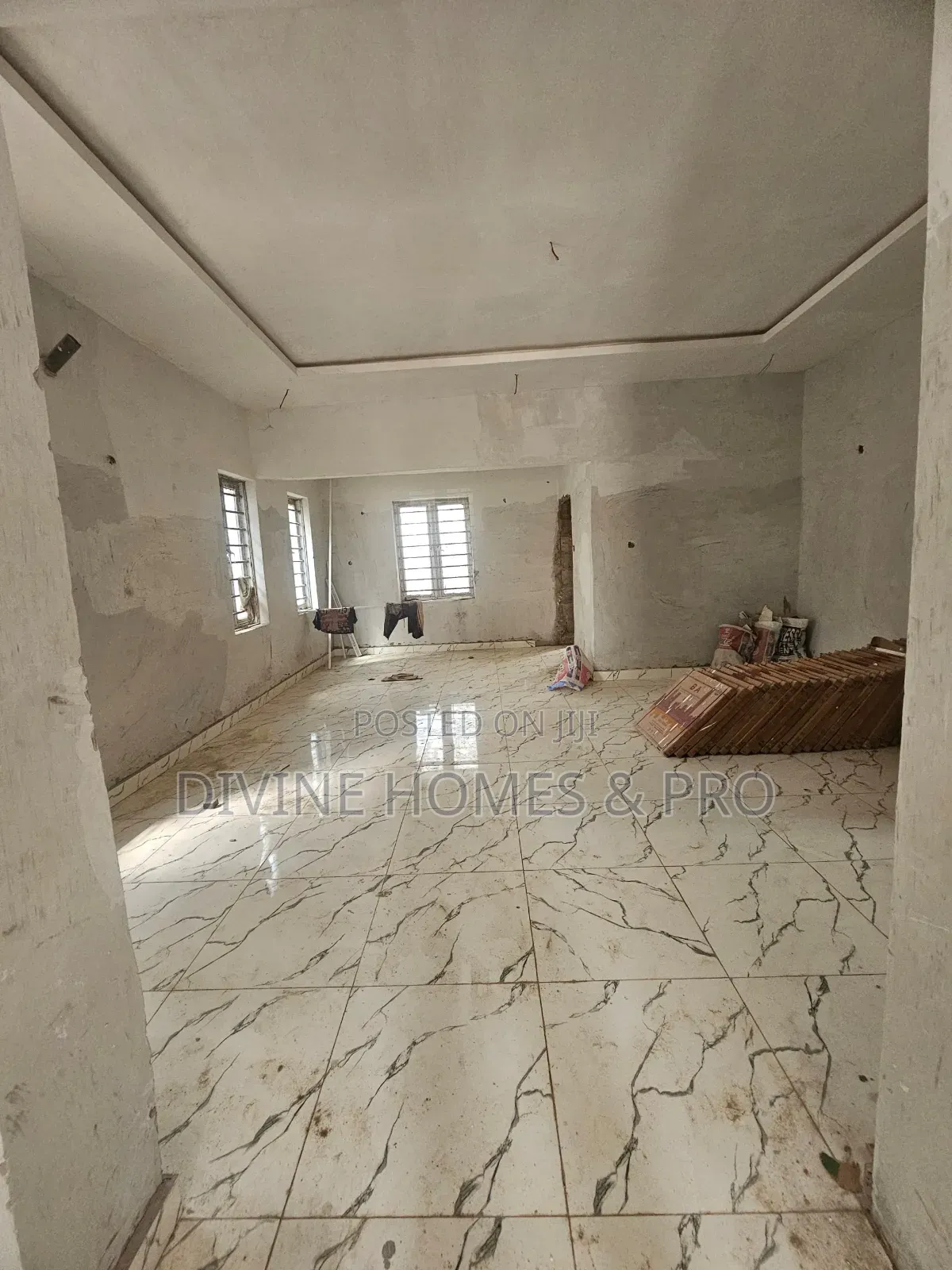 4bdrm Duplex in Aviation Estate, Kiami for sale in Kiami