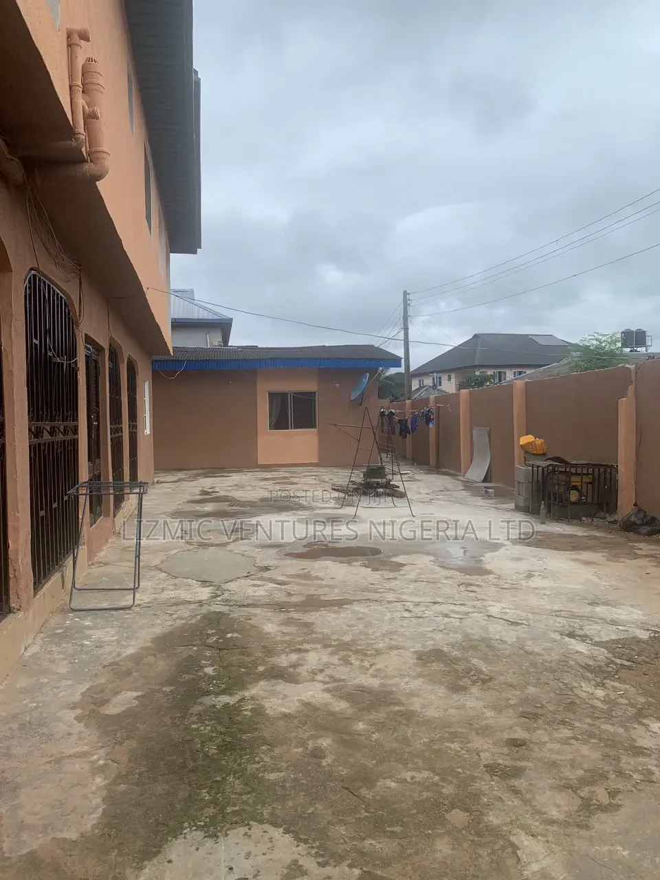 2bdrm Block of Flats in Akesan for sale in Akesan