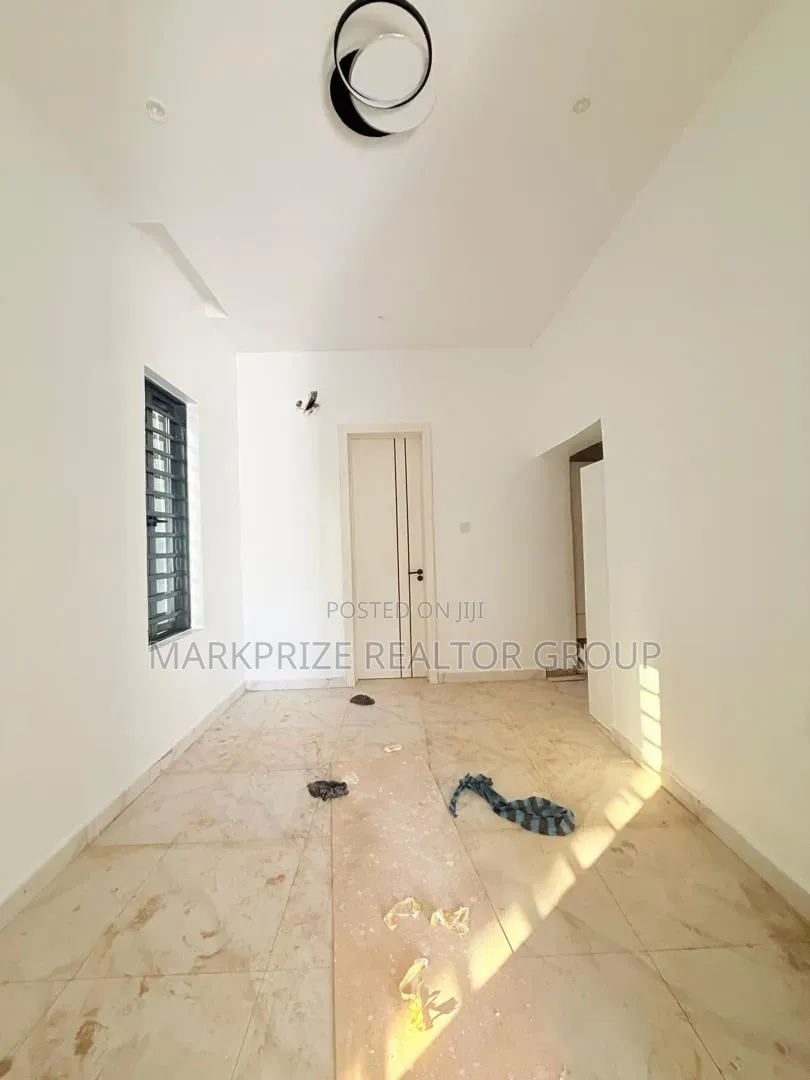 4bdrm Duplex in Adeniyi Jones Ikeja for rent in Adeniyi Jones