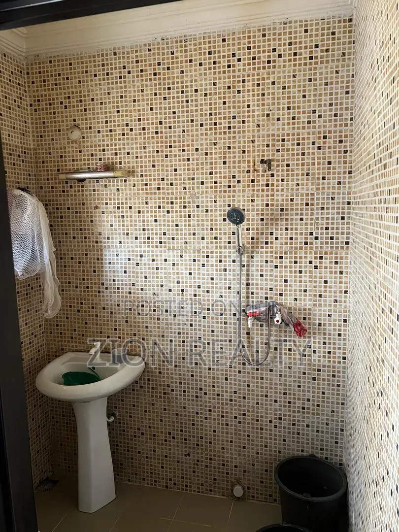 1bdrm Shared Apartment in School Gate, Lakowe for rent in Lakowe